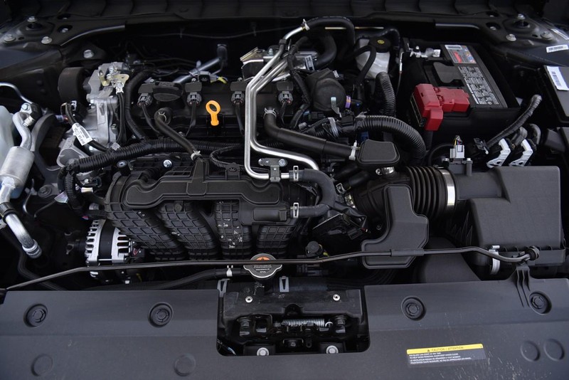 Nissan Altima Vehicle Image 23