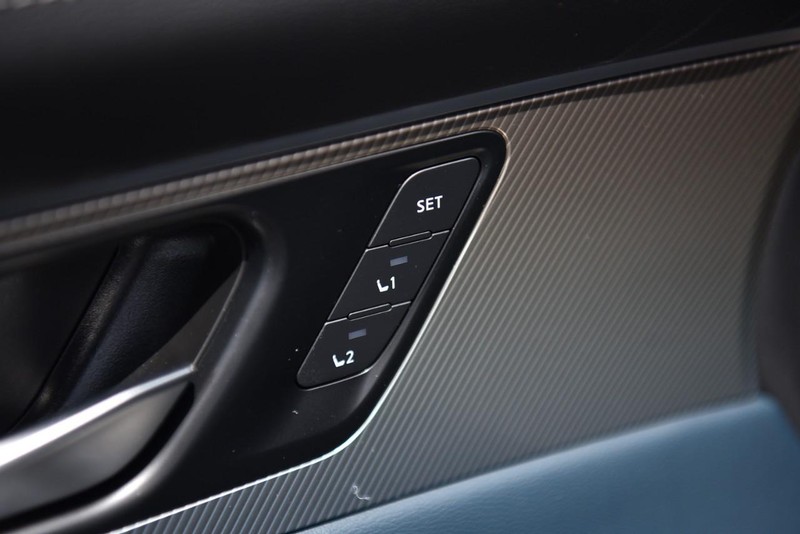 Nissan Murano Vehicle Image 10
