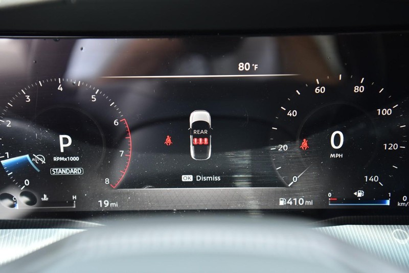Nissan Murano Vehicle Image 13