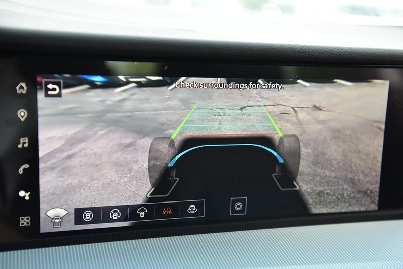 Nissan Murano Vehicle Image 18
