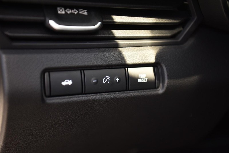 Nissan Altima Vehicle Image 11