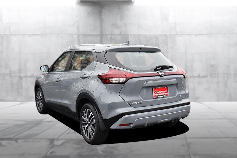 Nissan Kicks Vehicle Image 07
