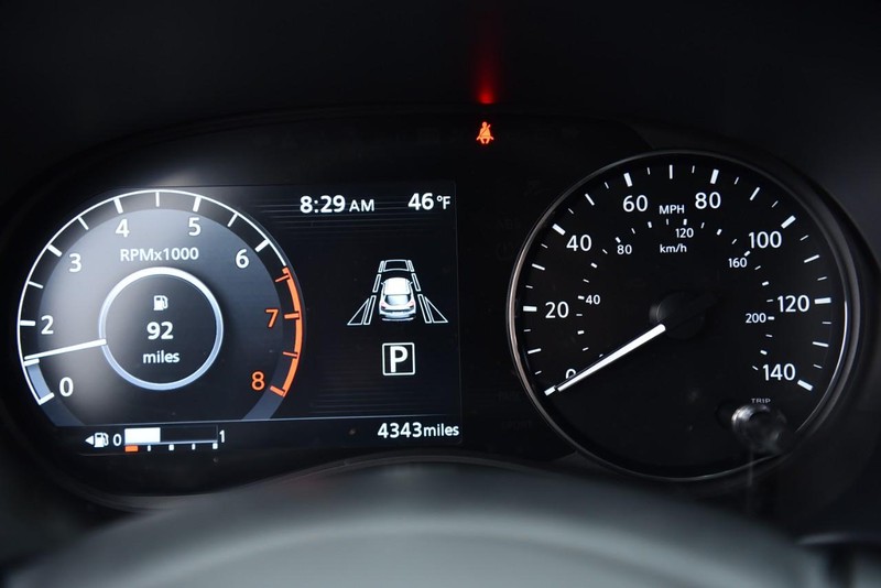 Nissan Kicks Vehicle Image 11