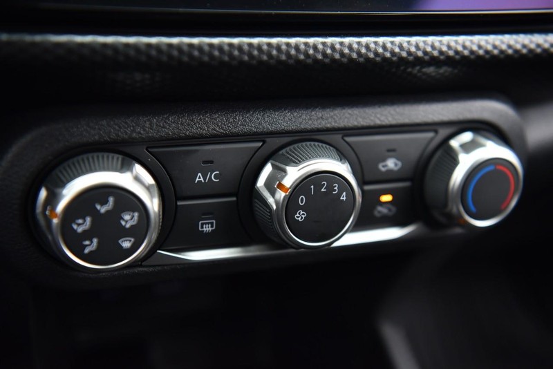 Nissan Kicks Vehicle Image 13