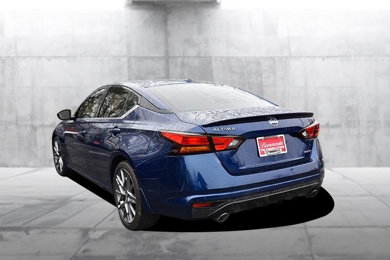 Nissan Altima Vehicle Image 07