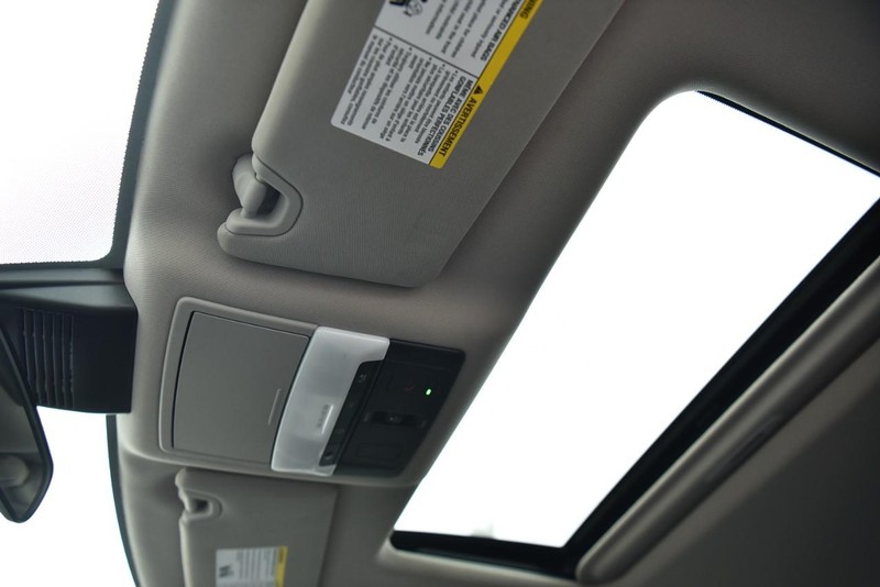Nissan Altima Vehicle Image 21