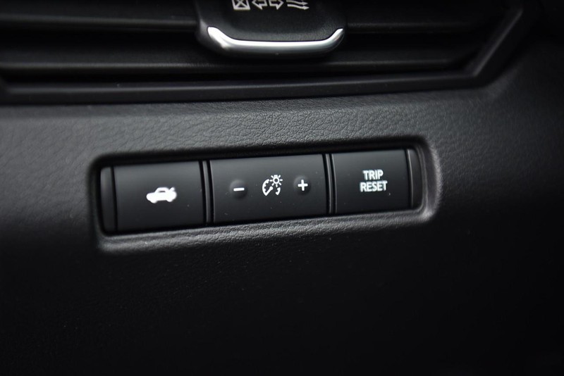 Nissan Altima Vehicle Image 10