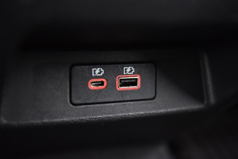 Nissan Altima Vehicle Image 21
