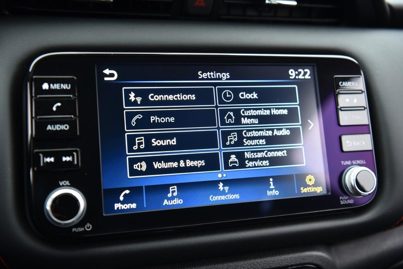 Nissan Kicks Vehicle Image 17