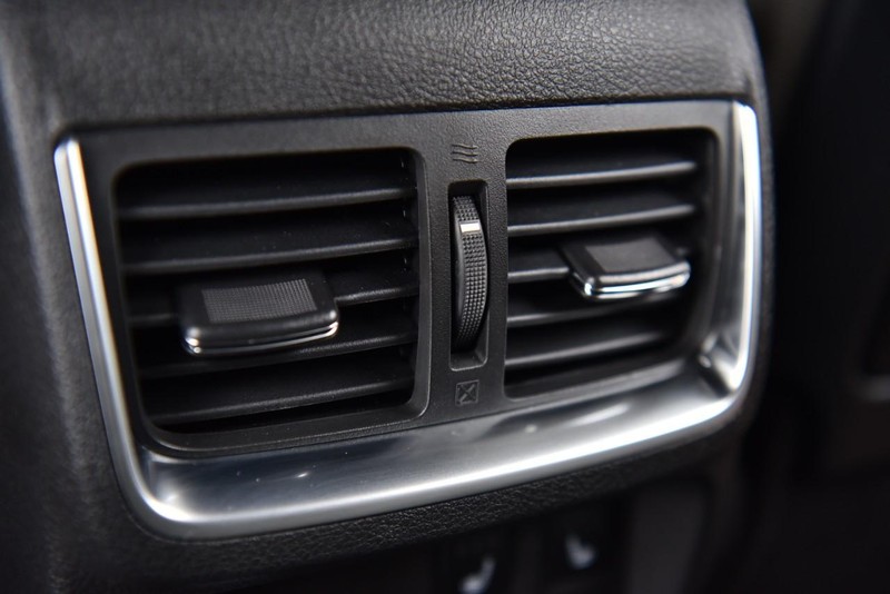 INFINITI QX50 Vehicle Image 26