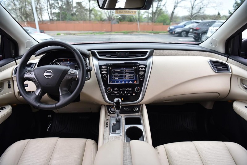 Nissan Murano Vehicle Image 08