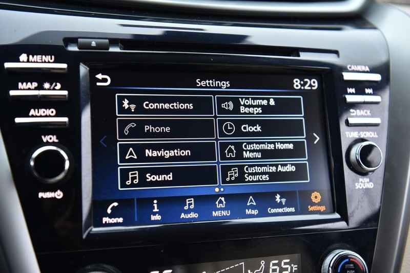 Nissan Murano Vehicle Image 19