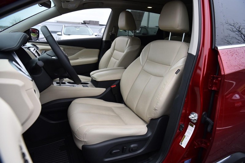 Nissan Murano Vehicle Image 21