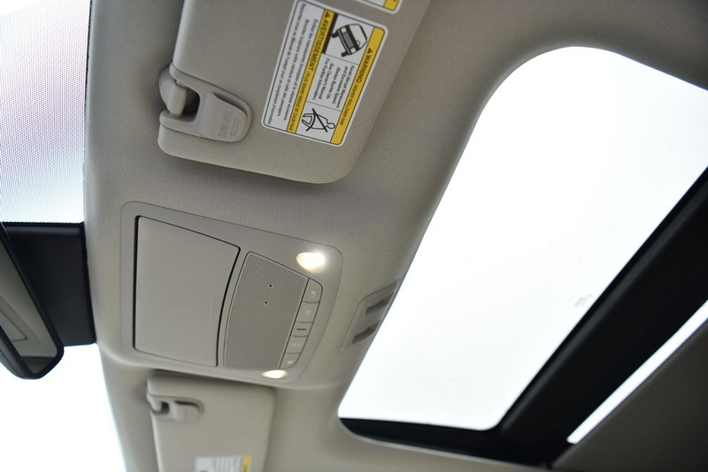 Nissan Murano Vehicle Image 23