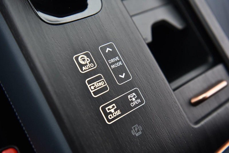 Nissan ARIYA Vehicle Image 16