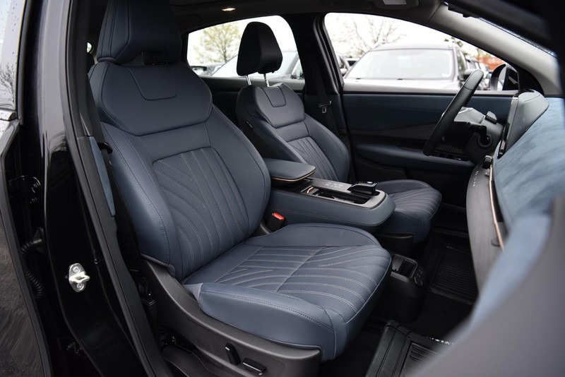 Nissan ARIYA Vehicle Image 22