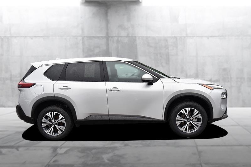 Nissan Rogue Vehicle Image 05