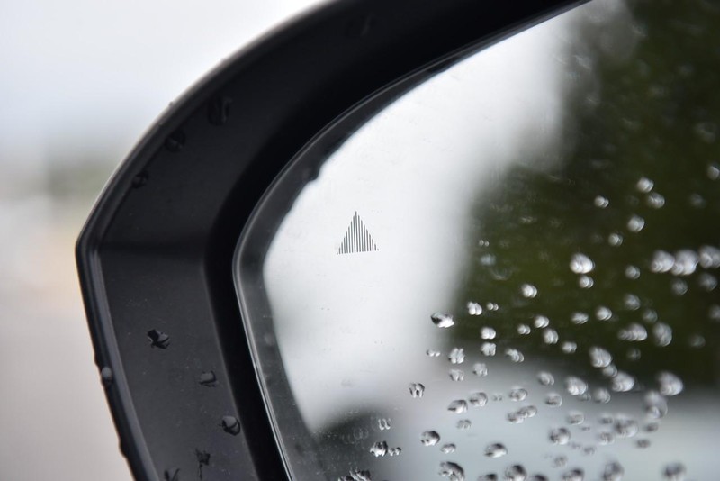 Nissan Rogue Vehicle Image 10