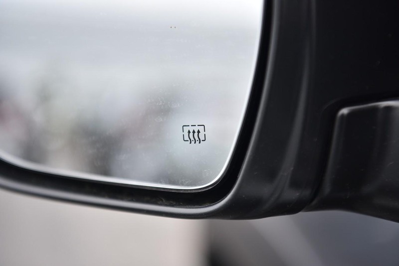Nissan Frontier Vehicle Image 11