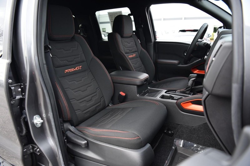 Nissan Frontier Vehicle Image 24