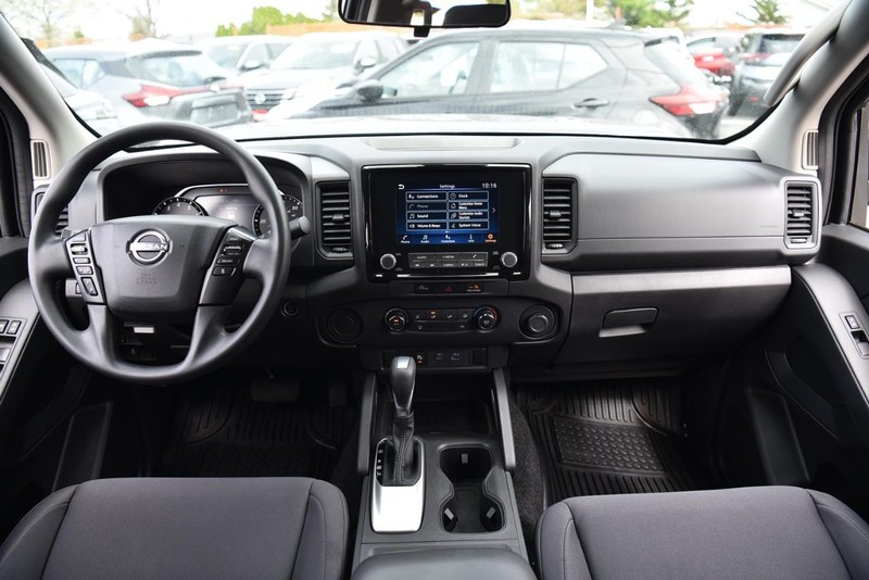 Nissan Frontier Vehicle Image 08
