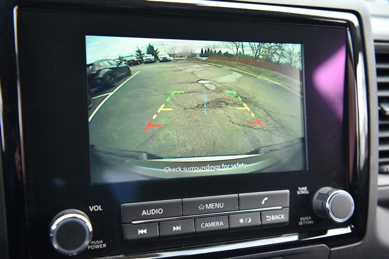 Nissan Frontier Vehicle Image 13
