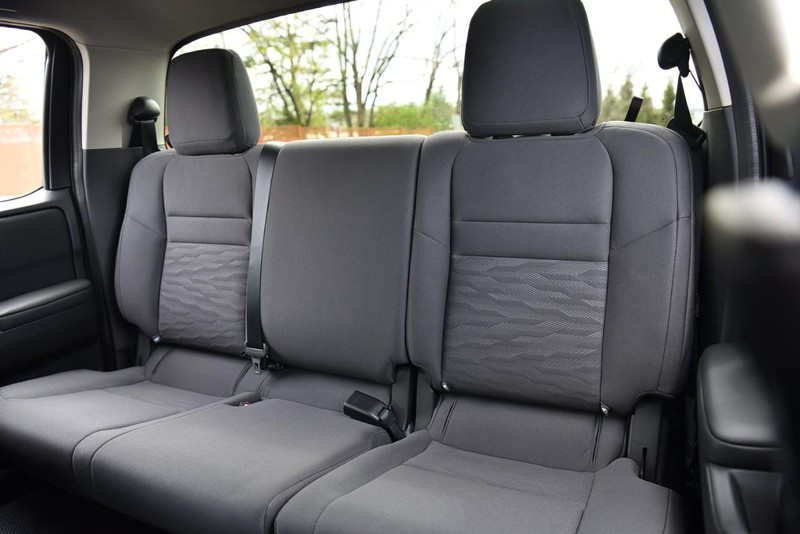 Nissan Frontier Vehicle Image 21