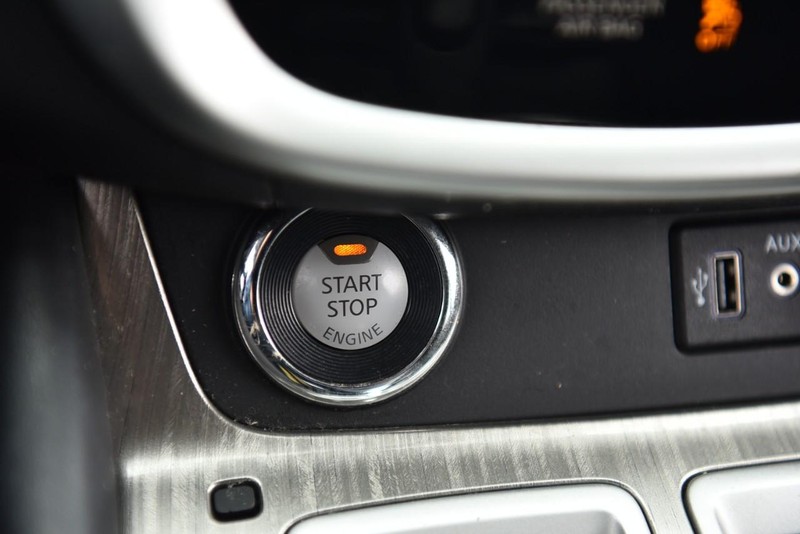 Nissan Murano Vehicle Image 14