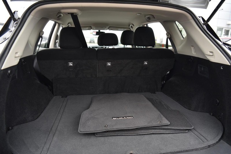 Nissan Murano Vehicle Image 21