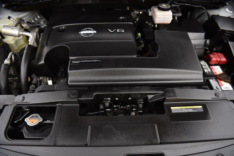 Nissan Murano Vehicle Image 22