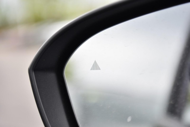 Nissan Rogue Vehicle Image 10