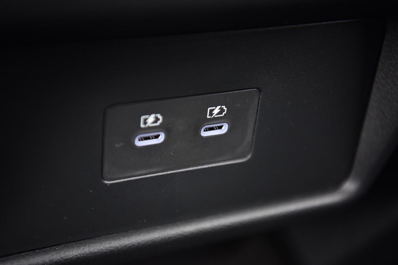 Nissan Rogue Vehicle Image 24