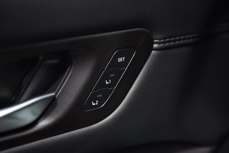 Nissan Pathfinder Vehicle Image 10