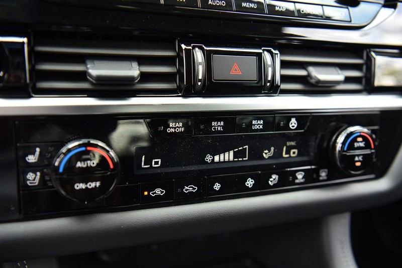 Nissan Pathfinder Vehicle Image 19