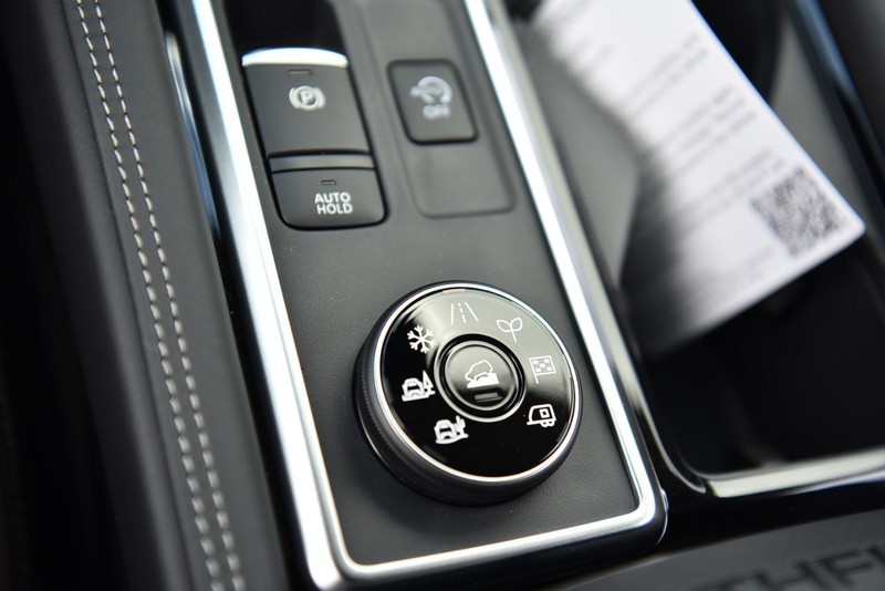 Nissan Pathfinder Vehicle Image 21