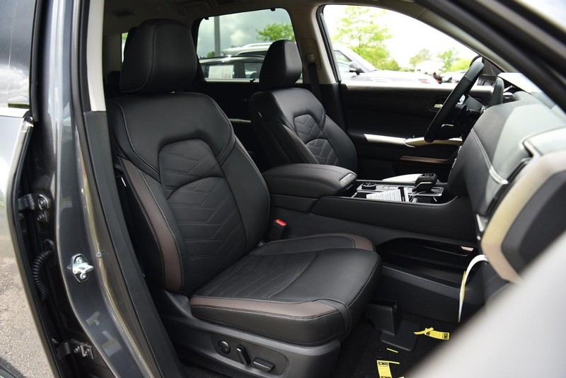 Nissan Pathfinder Vehicle Image 24