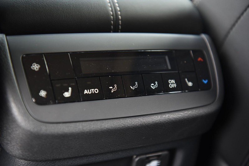 Nissan Pathfinder Vehicle Image 27