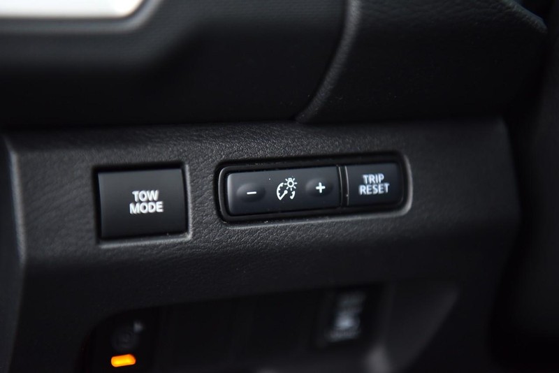 Nissan Frontier Vehicle Image 11