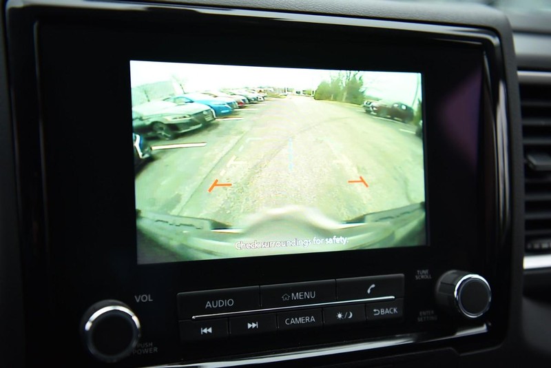Nissan Frontier Vehicle Image 14