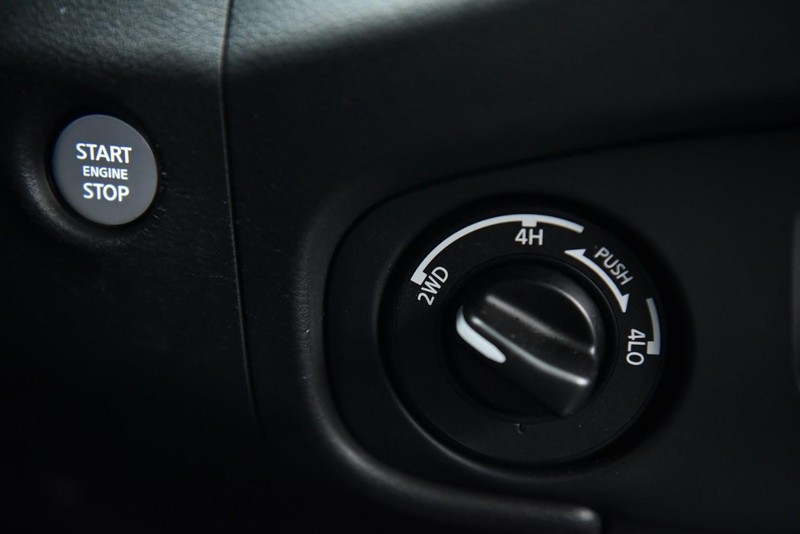 Nissan Frontier Vehicle Image 17