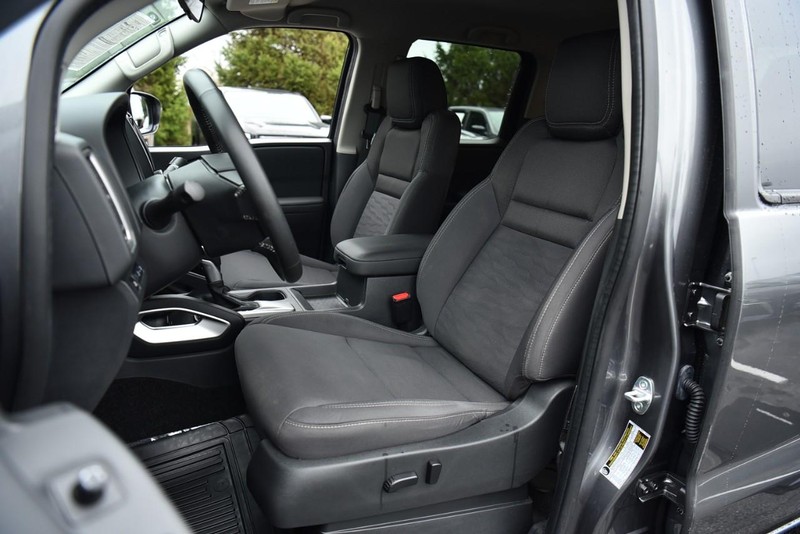 Nissan Frontier Vehicle Image 20
