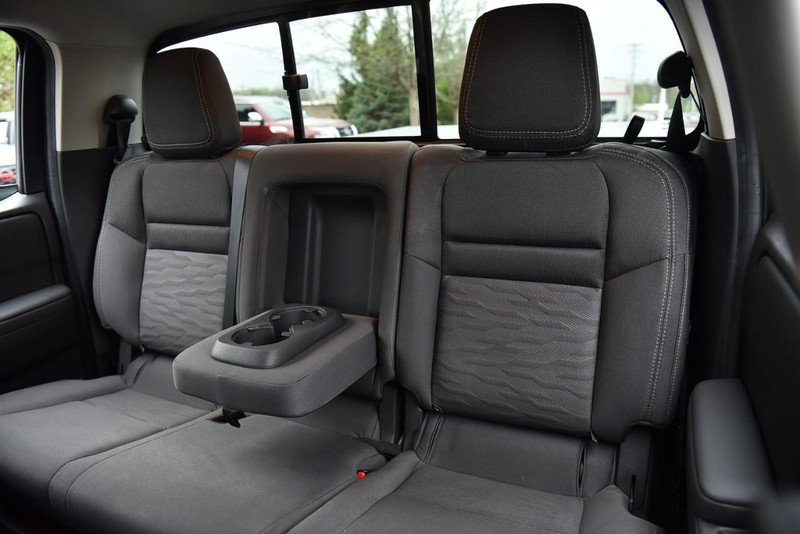 Nissan Frontier Vehicle Image 22