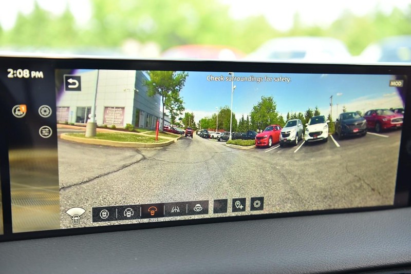 Nissan Armada Vehicle Image 18