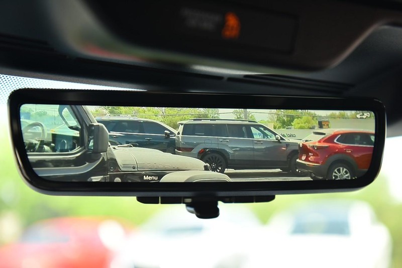 Nissan Armada Vehicle Image 20