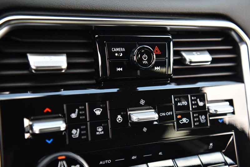 Nissan Armada Vehicle Image 22