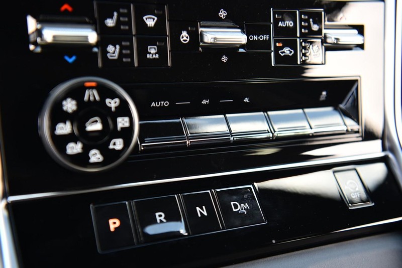Nissan Armada Vehicle Image 23