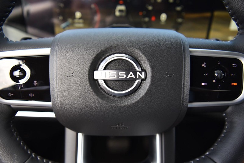 Nissan Armada Vehicle Image 26