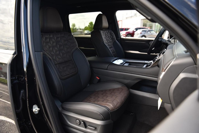 Nissan Armada Vehicle Image 28