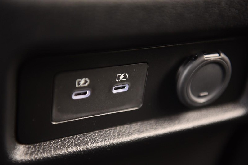 Nissan Armada Vehicle Image 32
