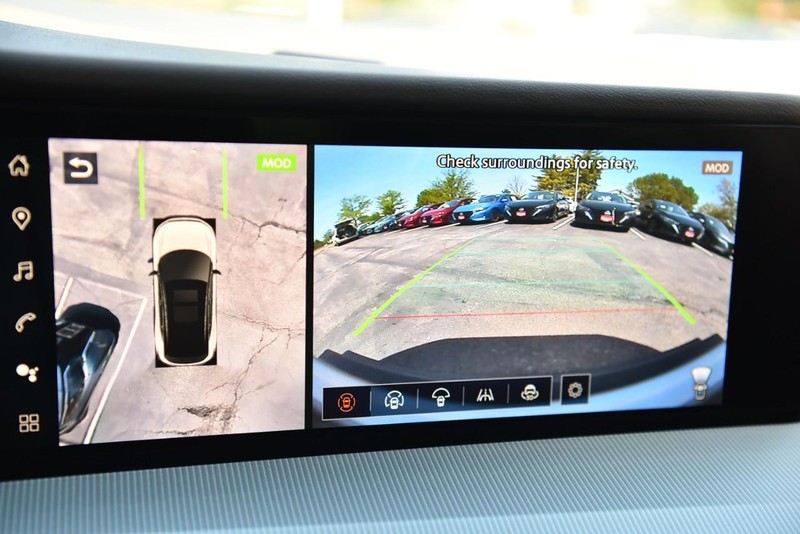 Nissan Murano Vehicle Image 16
